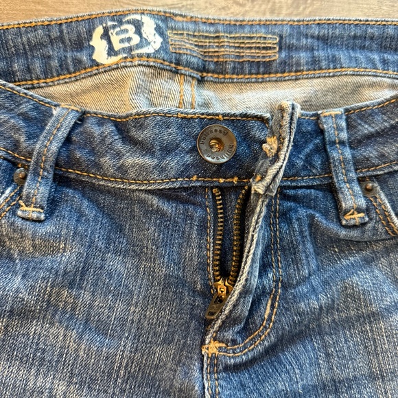 Bullhead Women's Blue Denim Shorts - Picture 2 of 4